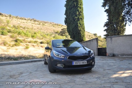 Kia Cee'd 1.4 CVVT, prueba (equipamiento, versiones y seguridad)
