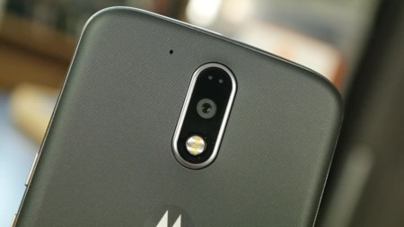 El Moto X que ahora será Moto M, o cómo Lenovo está acabando con la esencia de Motorola