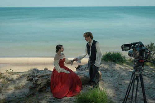 Es una de las mejores series de Netflix y rompe con todos los clichés de los dramas juveniles. 'Principiantes totales' es mucho más que un triángulo amoroso