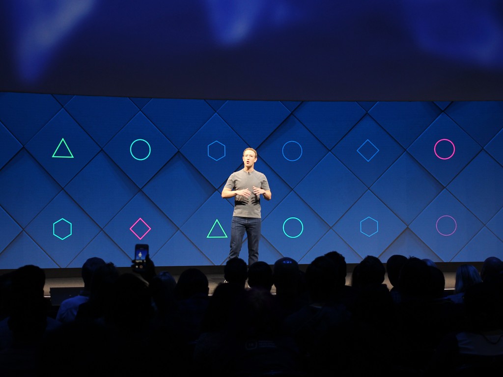 Tras la inmovilidad inicial, Mark Zuckerberg ahora dice que están evaluando políticas contra los deepfakes