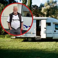 Juan Carlos, prejubilado a los 58 años, ha encontrado la felicidad: "Me compré una autocaravana y he visitado más de 60 pueblos" 