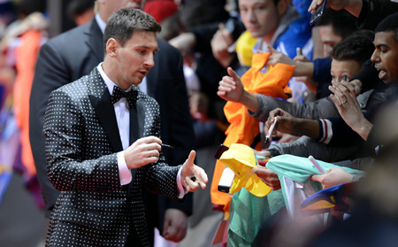 De los lunares de Messi, a las WAG en el Balón de Oro, ¡un no parar!