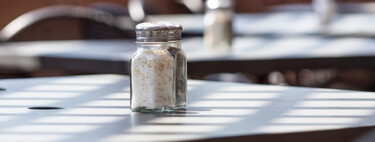 Tres motivos que explican por qué ya casi no se ven saleros en los restaurantes 