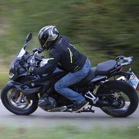 El 21 de junio podrías moverte libremente por España en moto: acaba el estado de alarma y las restricciones de circulación