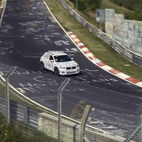 ¡Otro SUV deportivo en camino! El Volkswagen T-Roc R ya estira las piernas en Nürburgring