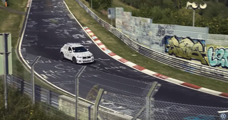 ¡Otro SUV deportivo en camino! El Volkswagen T-Roc R ya estira las piernas en Nürburgring