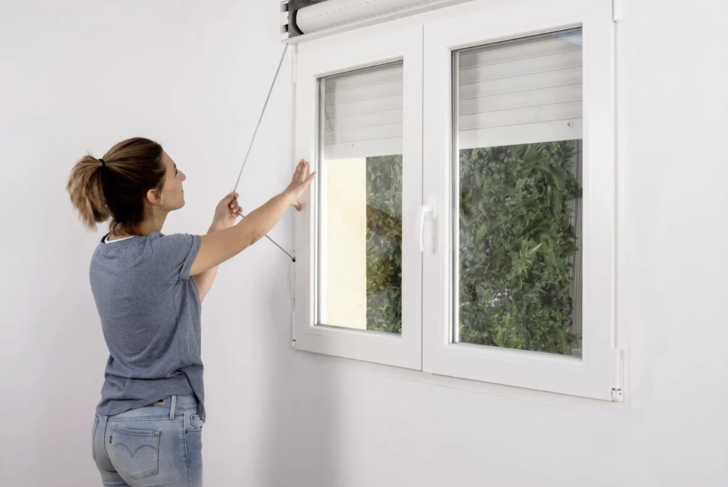 Esta semana llega el frío: este es el rincón que reviso en casa para no pasar frío (y no son las ventanas)