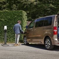 Nueva Citroën ë-Spacetourer: la furgoneta eléctrica ya está disponible, con hasta 330 km de autonomía y desde 51.870 euros