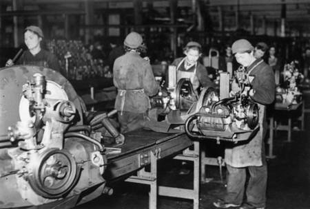 El día que el Ejército de Estados Unidos liberó la primera fábrica de Volkswagen y nació Wolfsburg tal y como la conocemos