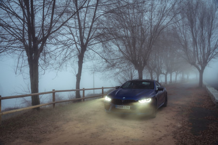 BMW M8 Coupe Competition frontal lateral