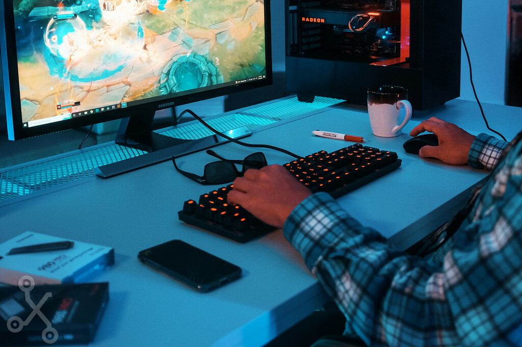 Si quieres sorprender a tu pareja gamer este San Valentín, aquí tienes siete periféricos ideales para regalar