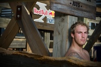 Cameron Sinclair evoluciona dentro de la gravedad