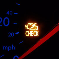 Se encendió el testigo de check engine de mi carro: cómo saber si es una falla grave sin gastar en un mecánico