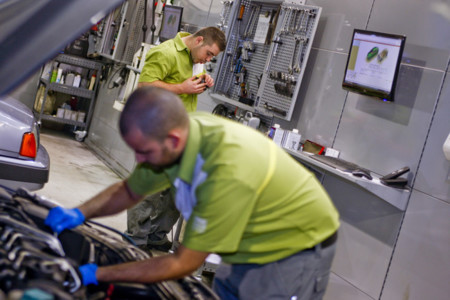Un 52,1 % de las visitas al taller se concentran en los primeros cinco años del coche