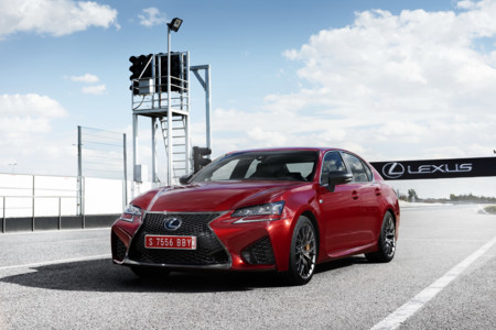 Lexus GS-F 2016, el sedán deportivo japonés que rivaliza a los alemanes
