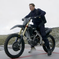 ¡Locura minuciosa! Tom Cruise se tira en paracaídas con una moto en la nueva 'Misión Imposible'. Este es todo el trabajo que hay detrás