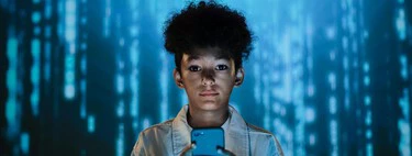 Nueva Zelanda no solo quiere vetar los móviles a los niños: ahora va a prohibir las redes sociales a los menores 