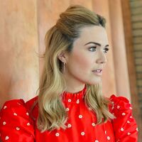 "Me sentía insuficiente": la actriz Mandy Moore habla de lo solitario que puede llegar a ser convertirse en madre durante la pandemia