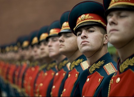 Al zar Putin no puede derrocarlo la democracia, sino la economía
