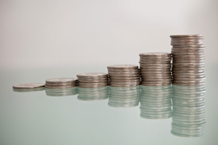 Después de todo, la CNMC se da cuenta de que a menos operadores los precios suben