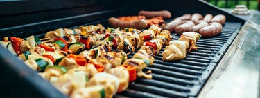 Desde hoy en Lidl y solo online: una barbacoa de carbón perfecta para familias grandes y con ganas de comer bien 