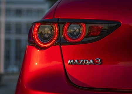 Mazda 3 2