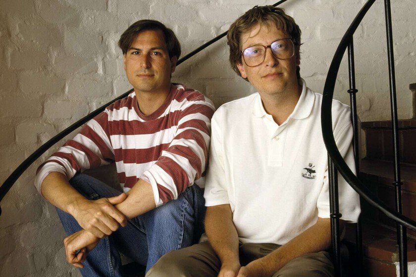 Estaba en el punto más bajo de su carrera, pero Steve Jobs ya "ponía en su sitio" a Bill Gates: la entrevista fue en su casa y bajo sus condiciones