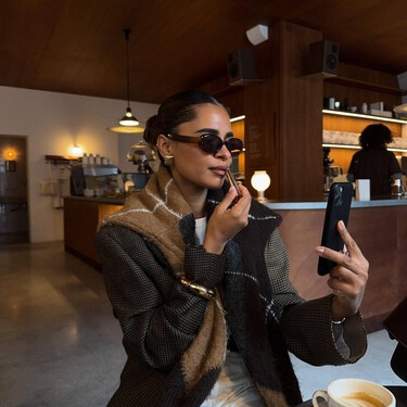 Ni Tous ni Singularu: la pulsera de plata y perlas que parece hecha a mano es de Pandora 