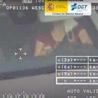 La DGT caza en siete días a casi 3.000 conductores con el móvil en la mano: una infracción que ya cuesta 6 puntos y 200 euros de multa