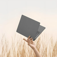 Laptop liviana ASUS con 16 GB de RAM y Windows 11. Tiene procesador eficiente y potente como de celular 