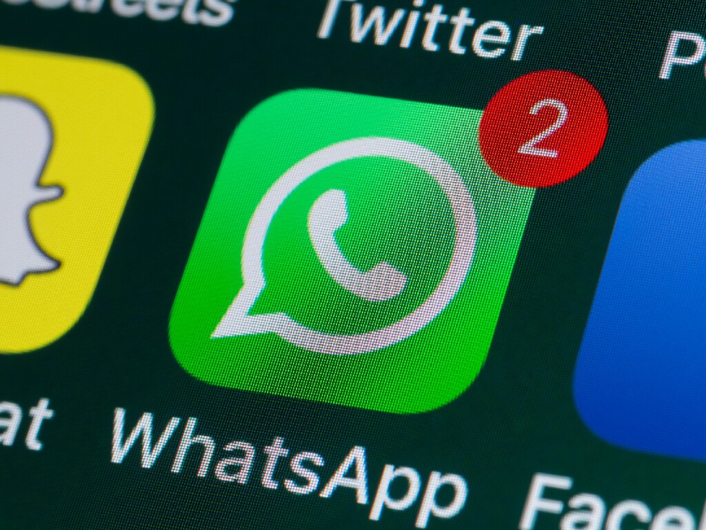 WhatsApp começa a usar IA para resumir mensagens não lidas na plataforma 
