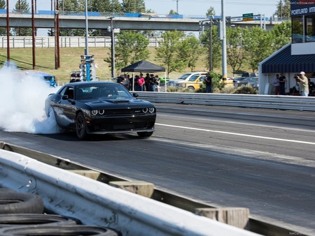 Dodge Challenger Srt Hellcat 2015 1600 19