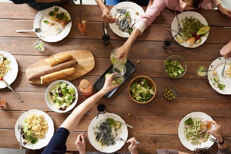Ofertas del día para nuestra cocina disponibles en Amazon hasta medianoche: ollas de cocción lenta Mellerware o batidoras Russell Hobbs