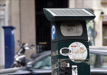 Utiliza el móvil para pagar el parquímetro