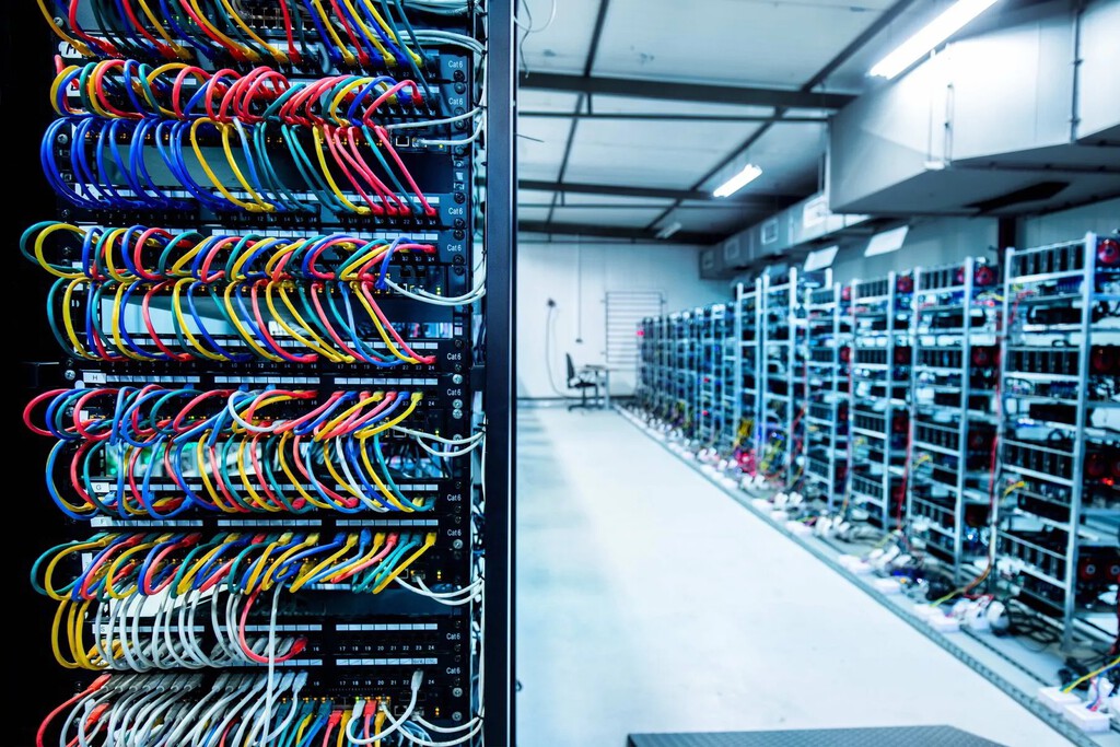 Los mineros de Bitcoin de EEUU tienen un montón de equipos obsoletos. Y los están enviando a África y Sudamérica