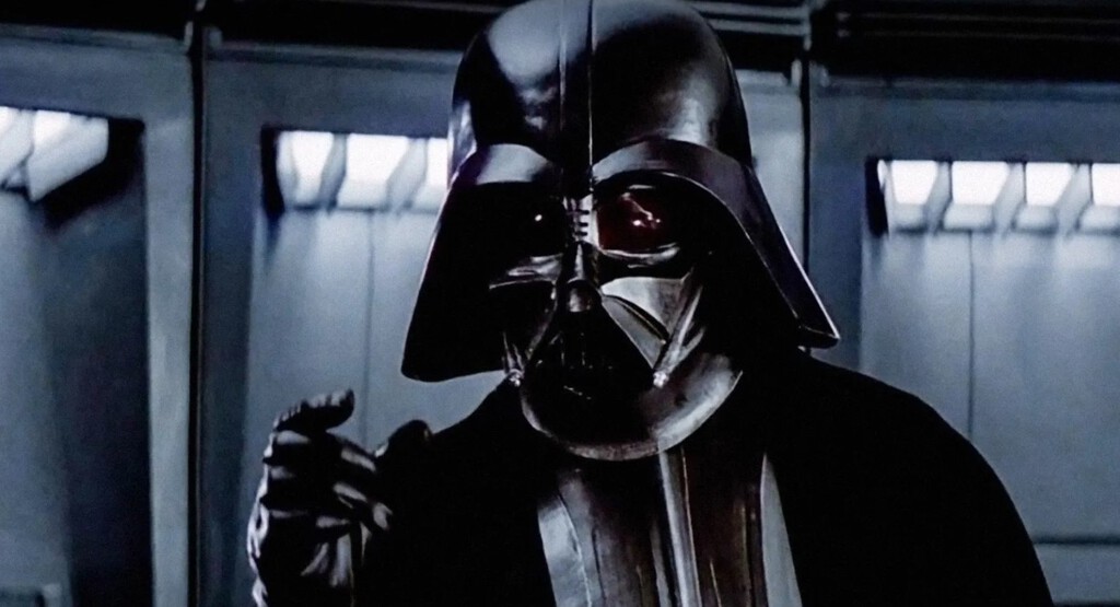 El mítico casco de Darth Vader fue creado para arreglar un agujero de guion en la primera película de 'Star Wars' que escribió George Lucas