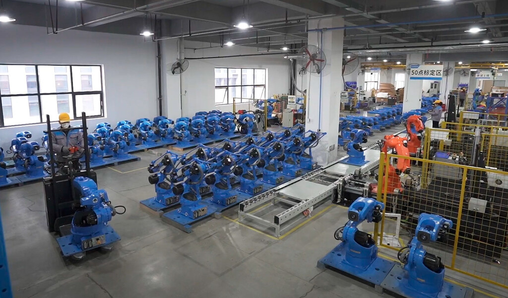 El secreto de China para seguir fabricando barato a pesar de subir salarios: robots. Muchos robots