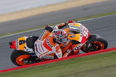 MotoGP Gran Bretaña 2013: Marc Márquez sufre dislocación del hombro izquierdo
