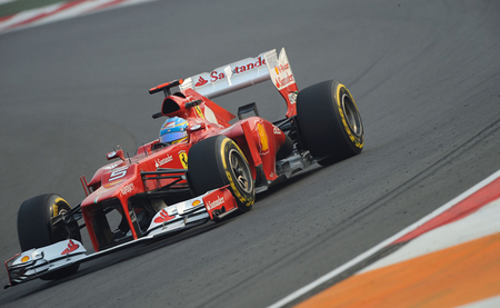 Fernando Alonso minimiza la sangría de puntos con una carrera excelente