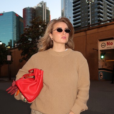 Skechers rebaja las zapatillas que necesitamos este otoño: color azabache, cómodas y fáciles de combinar