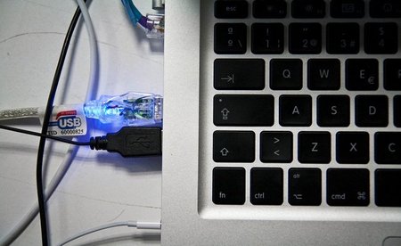 Internet se configura como una poderosa herramienta frente a los monopolios comerciales