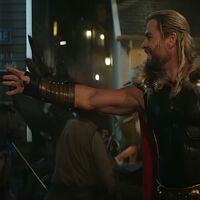 Da igual que no seas Chris Hemsworth: Demuestra que eres digno con esta réplica del Mjolnir de Thor a mitad de precio 