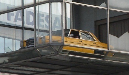 Se busca dueño para el Mercedes de Coruña