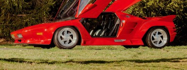 Nació para destruir al Ferrari F40 pero acabó siendo una maldición: la trágica historia del Vector W8 y cómo arruinó a su creador