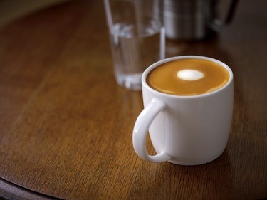 Flat White, así es el café favorito de Starbucks para el otoño