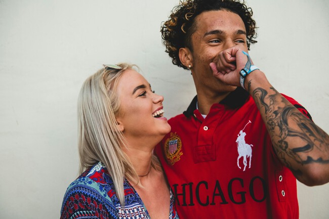 Comportamientos Que No Son Normales Pareja No Salgas Con Esa Persona