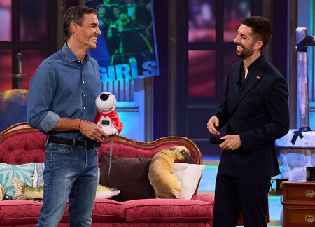 El regalo de Pedro Sánchez a Broncano en 'La Revuelta'