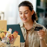 Aunque el discurso oficial diga lo contrario, la inflación moderada sigue sin compensar sueldos y machaca el poder adquisitivo español