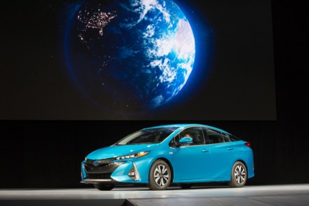El Toyota Prius Prime Plug-in se presenta con 35 kilómetros de autonomía eléctrica, ¿una decepción?