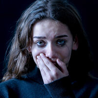 Las autolesiones aumentan entre los adolescentes y comienzan ya a los 12 años